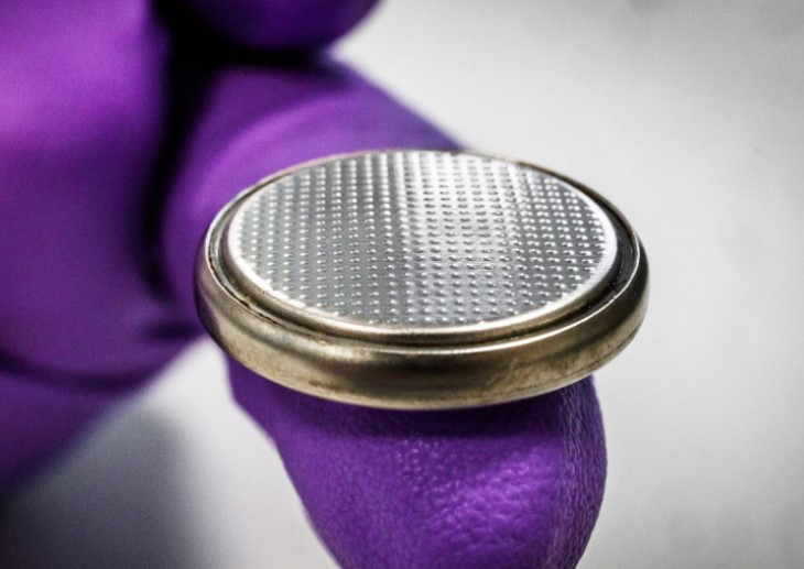 Thụy Điển: Chế tạo thành công loại pin mới tuổi thọ lên tới hơn 8.000 lần sạc