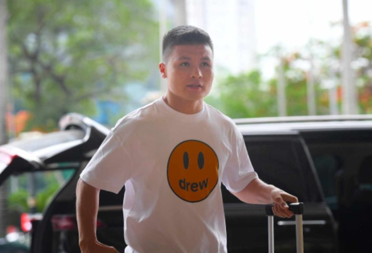 Quang Hải mặt lạnh tanh khó hiểu, Đặng Văn Lâm diện đồ cực bảnh trong ngày hội quân của đội tuyển Việt Nam