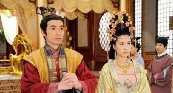 Tại sao con rể của hoàng đế lại được gọi là 'phò mã'? Giữa công chúa và phò mã có quan hệ gì?