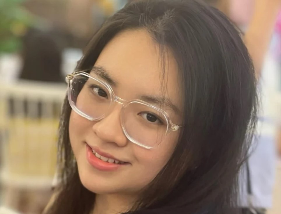 Con gái xinh đẹp, cao hơn 1m70 của ca sĩ Hiền Thục