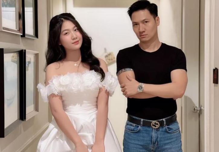 Mạnh Trường khoe con gái cưng, nhan sắc đỉnh thế nào mà khiến dân tình khuyên đi thi hoa hậu?