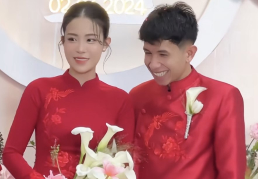 Nguyễn Phong Hồng Duy thuê dàn xe khủng đón vợ thạc sỹ, đám cưới to nhất Bình Phước là đây