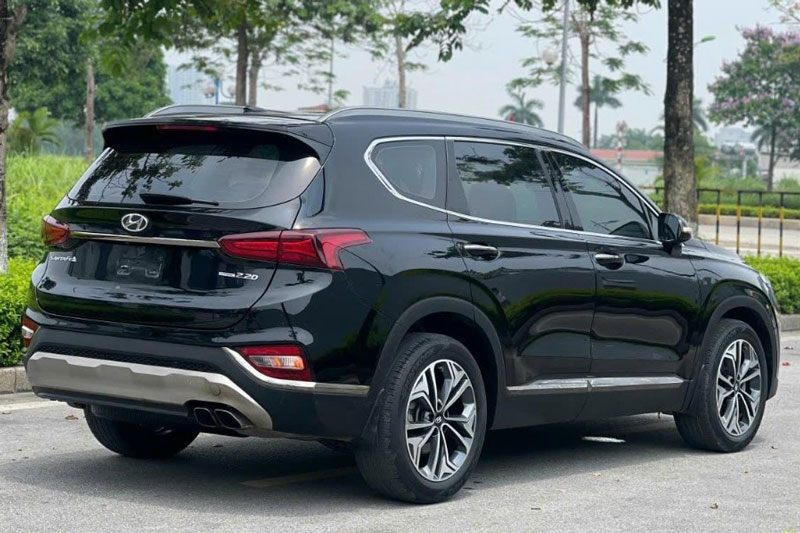 Ngỡ ngàng mức giá của Hyundai Santa Fe sau 5 năm lăn bánh tại Việt Nam