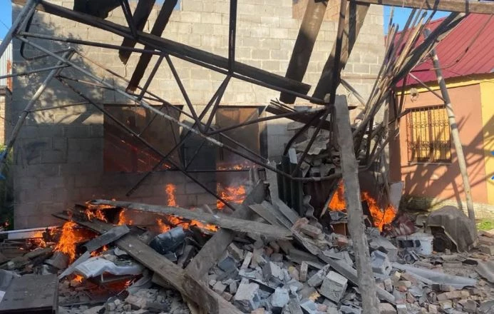 Đám cháy sau một vụ tấn công của Nga vào tỉnh Dnipropetrovsk. Ảnh: Telegram 
