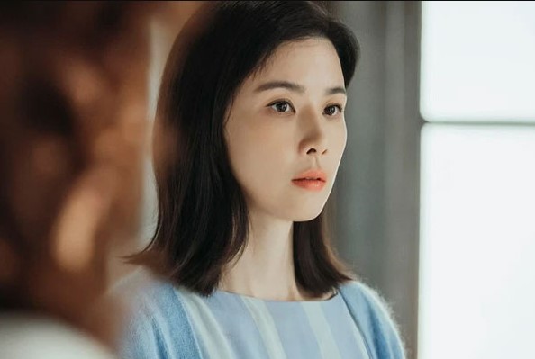 Đưa bố chồng vào viện khám bệnh, vô tình xem phần tin nhắn trong điện thoại của ông, tôi bật khóc nức nở