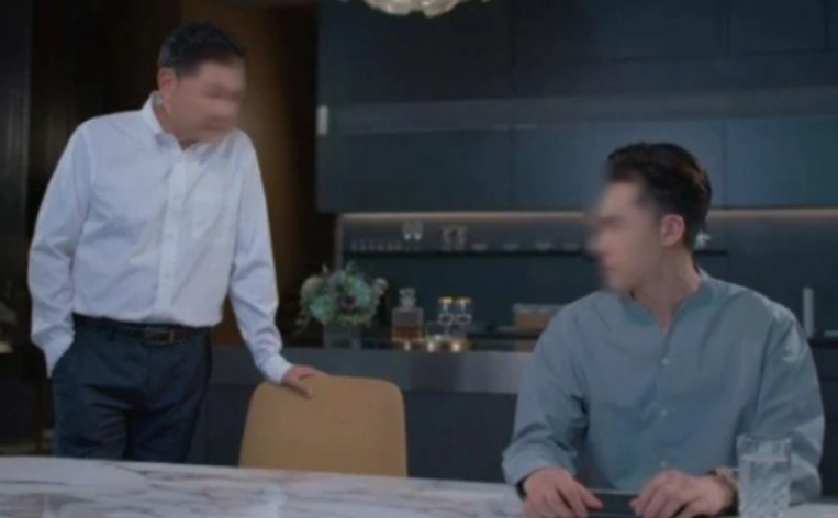 11 giờ khuya, sếp cũ tìm đến nhà tôi với đôi mắt đỏ ngầu, vừa thấy tôi đã quỳ xuống: Bật ngửa vì bí mật sau lời van xin