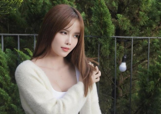 Thiều Bảo Trâm 'trùng tu' nhan sắc giữa tin đồn hẹn hò bạn trai sinh năm 2004?