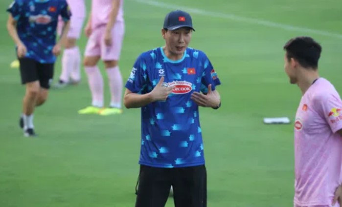 HLV Kim Sang Sik giúp ĐT Việt Nam thăng hạng FIFA?