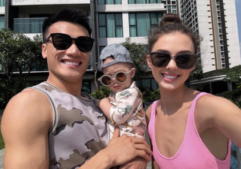 "Người hùng Thường Châu" vượt cám dỗ showbiz trở lại xuất thần vẫn mất suất lên tuyển, tìm niềm vui từ vợ mẫu tây và con trai