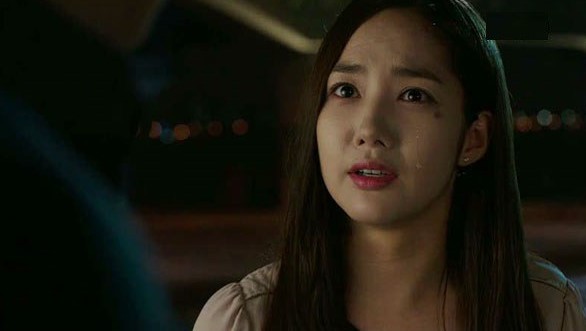 Ngay khi biết tôi bị vỡ nợ, bố chồng họp khẩn đại gia đình và đưa ra quyết định làm tôi run rẩy