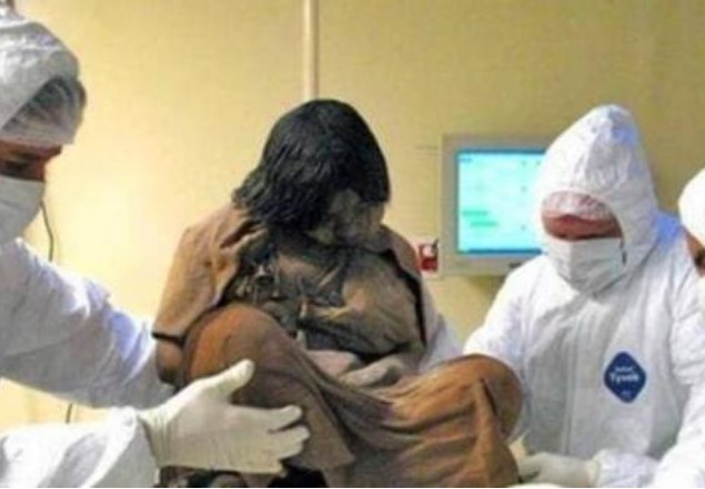 Thi thể thiếu nữ 16 tuổi được tìm thấy nguyên vẹn dù nằm trên đỉnh núi từ cách đây 550 năm, kết quả X-quang vô cùng bất ngờ