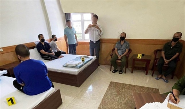 Triệt phá ổ nhóm 'bạc bịp', chuyên đánh thuốc hướng thần nạn nhân ảnh 1