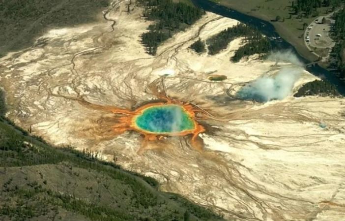 Si&#xEA;u n&#xFA;i l&#x1EED;a l&#xE0; &#x2018;th&#xF9;ng thu&#x1ED1;c s&#xFA;ng&#x201D; l&#x1EDB;n nh&#x1EA5;t tr&#xE1;i &#x111;&#x1EA5;t: C&#xF3; s&#x1EE9;c m&#x1EA1;nh c&#x1EE7;a 20 t&#x1EF7; qu&#x1EA3; bom h&#x1EA1;t nh&#xE2;n