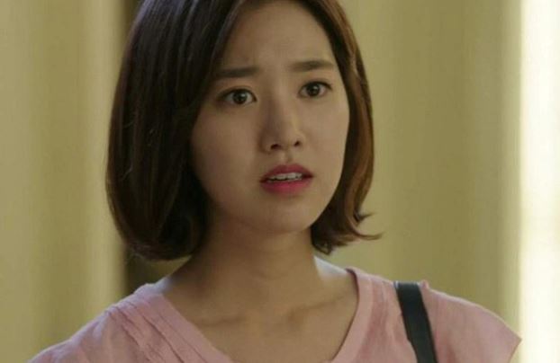 Nhìn mâm cơm con dâu chuẩn bị cho con trai tôi đã hơi hoảng, nhưng hỏi thêm một câu thì gọi điện khuyên nó ly hôn gấp