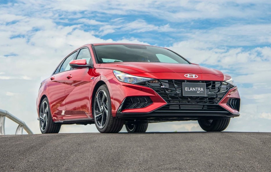 Tầm giá 600 triệu đồng nên mua ôtô nào tại Việt Nam?