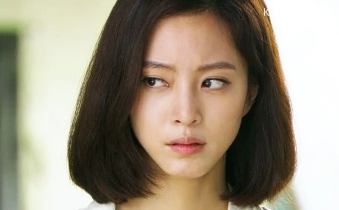 Vừa dọn cơm ra thì cô hàng xóm xuất hiện rồi buông lời mỉa mai, bố chồng tôi nhẹ nói một câu khiến cô ấy xấu hổ lủi mất