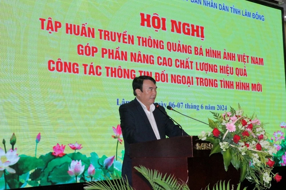 Ông Phạm S - Phó Chủ tịch UBND tỉnh Lâm Đồng, phát biểu tại hội nghị.