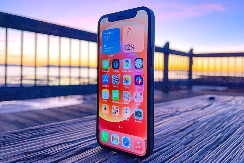 Mẫu iPhone đình đám liên tục phá đáy tại đại lý, giảm đậm hơn 60%, rẻ hiếm có trên thị trường Việt