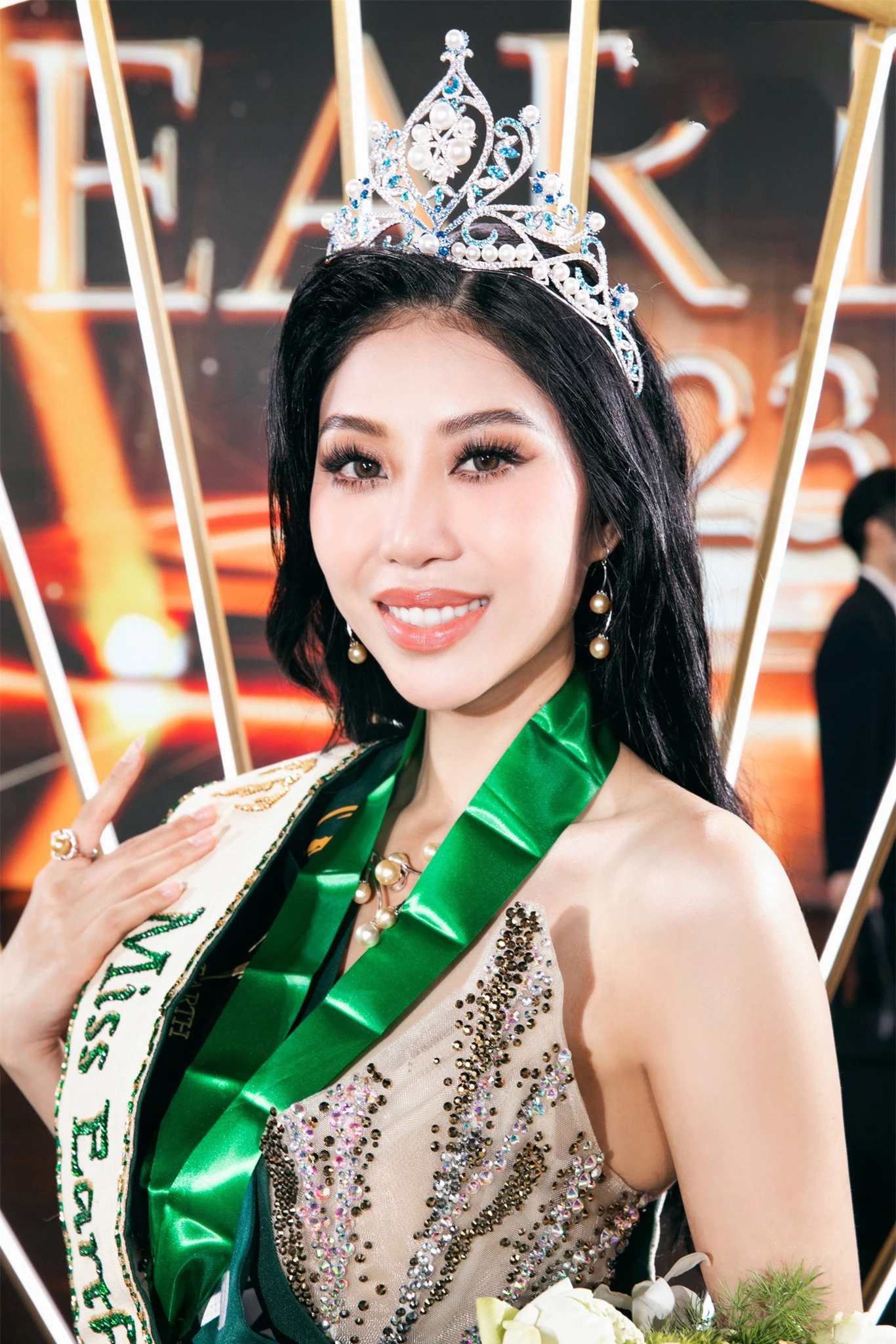 Nhan sắc ba người đẹp Việt vào đề cử Vẻ đẹp vượt thời gian ảnh 18