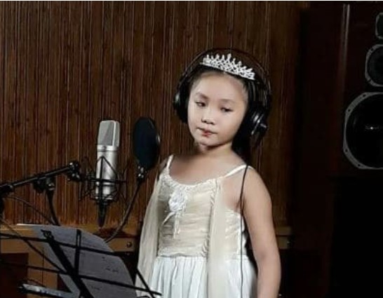 'Thần đồng dân ca' Dương Nghi Đình từng nổi đình nổi đám, cuộc sống hiện tại ra sao?