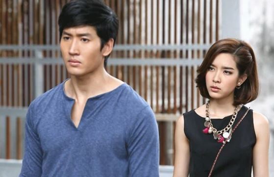 Mẹ chồng ở quê sửa nhà, tôi xởi lởi ủng hộ ngay 100 triệu, cứ tưởng chồng sẽ tự hào về vợ, ai ngờ anh quăng nát bộ ấm chén rồi đòi ly hôn