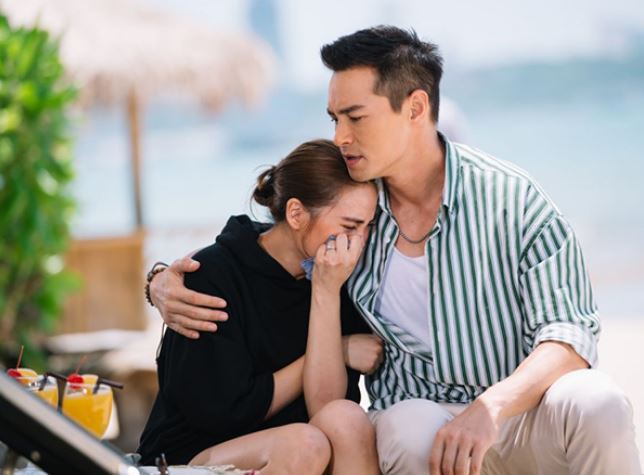 Hai năm chuẩn bị cho kế hoạch rời bỏ chồng, nhưng tôi vừa đưa đơn ly hôn thì chồng liền quỳ xuống và đưa ra một điều kiện đầy cám dỗ