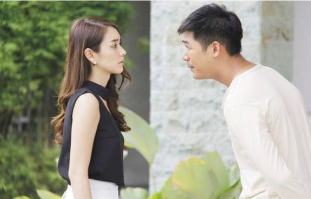 8 năm sau ngày ly hôn, gã chồng bội bạc run sợ gặp lại vợ cũ trong hoàn cảnh đặc biệt, trớ trêu nhất là thân phận hiện tại của hai người