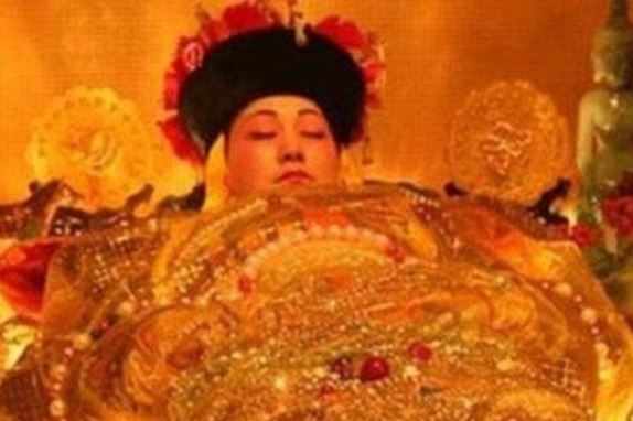Không phải Võ Tắc Thiên, đây mới người phụ nữ duy nhất trong lịch sử Trung Quốc được mặc 'long bào' khi chết