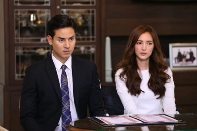 Lạ đời, chồng bỏ đi theo kẻ thứ 3 thua kém vợ đủ thứ, một năm sau ly hôn cô mới có lời giải đáp rồi cười thanh thản