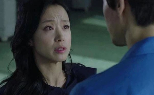 Nghe chồng nói sẵn sàng ra tòa để đòi tài sản từ tay bố chồng, tôi sợ tái xanh mặt