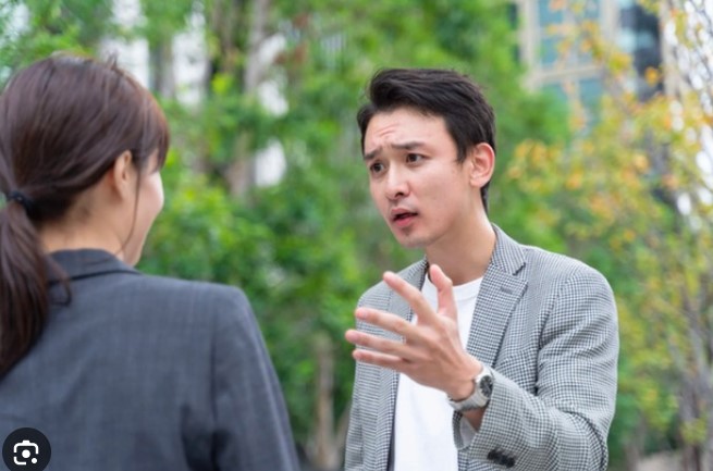 Vợ lén lút giấu chồng mang vàng cưới đi bán để trả nợ cho anh trai, bố mẹ tôi không hề phản đối còn lập tức cho thêm gần 2 tỷ