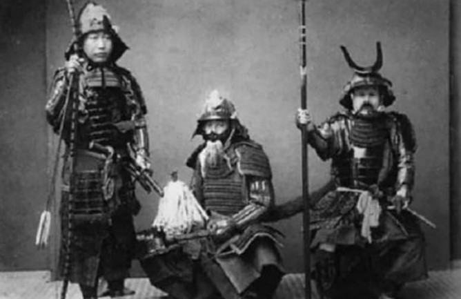 Người Nhật lùn như thế nào? Bạn có thể thấy nếu nhìn vào nữ giới cao nhất trong lịch sử của họ