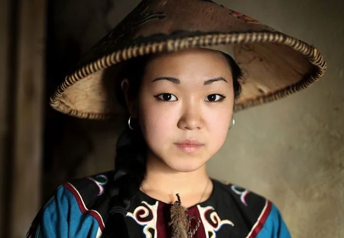 Ảnh chân dung tuyệt đẹp của người các dân tộc có nguy cơ tuyệt chủng