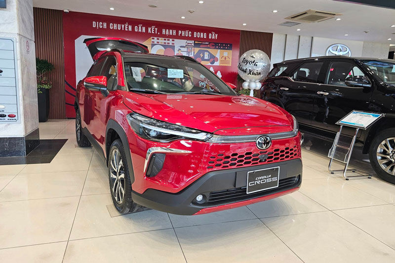 Bảng giá xe Toyota tháng 6/2024: Toyota Hilux 2024 lên kệ