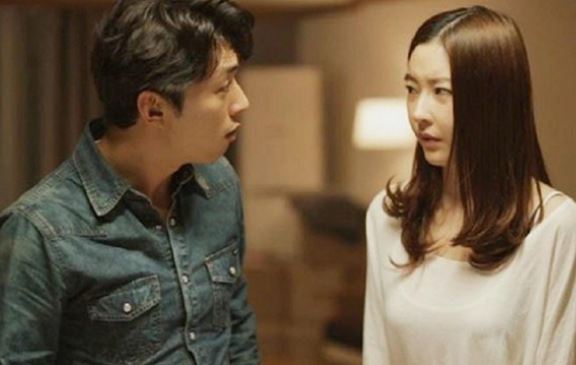 Đêm tân hôn đang lúc nồng nàn thì vợ bỗng khó thở, mặt mày tím tái phải đi cấp cứu, nhận kết quả bác sĩ đưa, tôi chỉ muốn ly hôn ngay lập tức