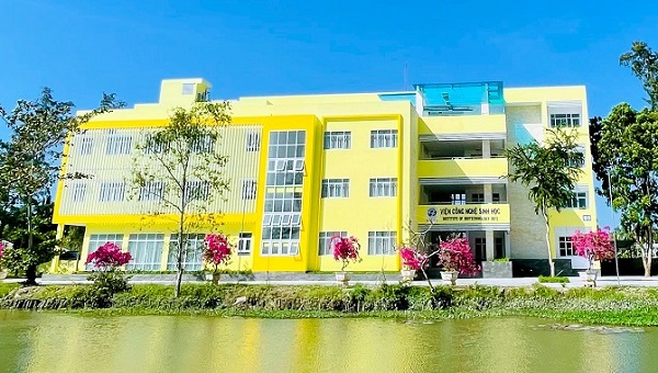 Đại học Trà Vinh tiếp tục thăng hạng 42 trong Top 100 của WURI Ranking 2024