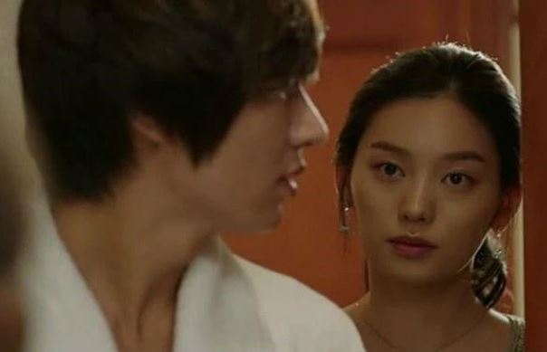 Gã chồng đạo mạo và toàn bộ mưu thâm hiểm để ngang nhiên ly hôn vợ mà không mang tiếng