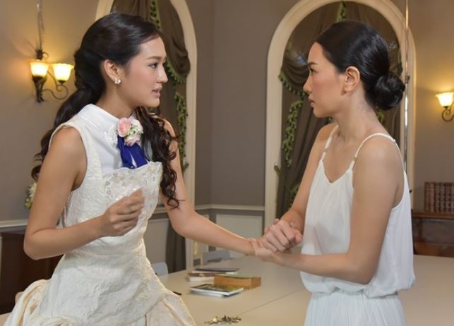 Chồng ngoại tình về ép vợ ly hôn, vợ cùng quẫn tìm "tiểu tam" tính sổ ngờ đâu lại được dúi vào tay xấp tiền cùng lời nhắn nhủ "kịch hay lắm, chị đợi hồi kết nhé"