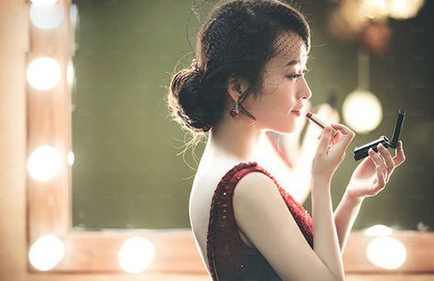 Bản lĩnh đàn bà hậu ly hôn là đây: Làm bạn với chồng cũ nhưng đến khoảnh khắc quan trọng nhất vẫn làm anh ta nhục nhã ê chề