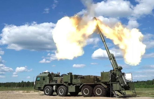 Soi uy lực của pháo tự hành Malva Nga mới đưa vào chiến đấu ở Ukraine