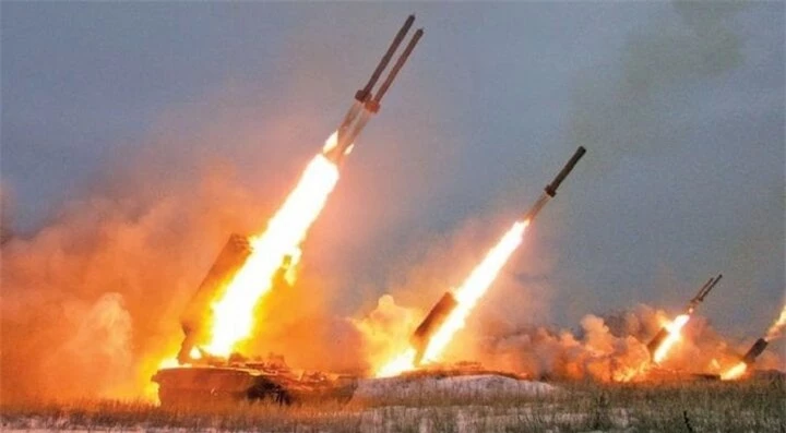 Nga phóng tên lửa phá hủy kho vũ khí Ukraine tại Lviv. (Ảnh: Pravda)