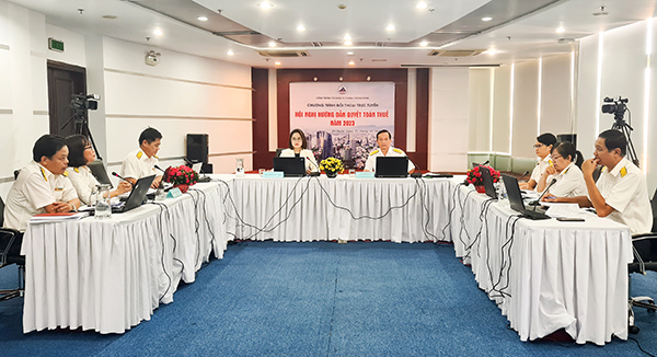 &#x110;&#xE0; N&#x1EB5;ng: C&#x1EA3;nh b&#xE1;o t&#xEC;nh tr&#x1EA1;ng gi&#x1EA3; m&#x1EA1;o gi&#x1EA5;y m&#x1EDD;i c&#x1EE7;a c&#x1A1; quan thu&#x1EBF; &#x111;&#x1EC3; l&#x1EEB;a &#x111;&#x1EA3;o