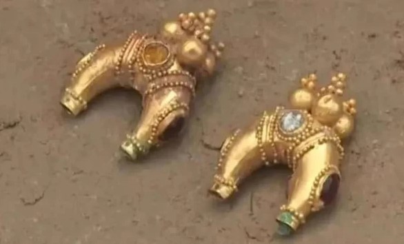 Phát hiện kho báu 2.000 tuổi từ nền văn hóa bí ẩn ở Trung Á