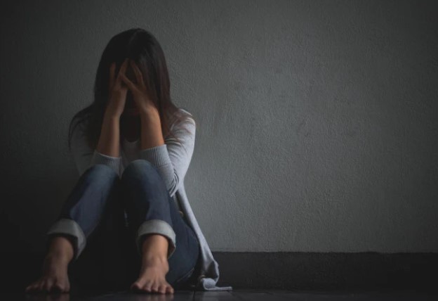 Vào viện chăm bố chồng bị tai nạn, tôi không ngờ lại chạm mặt người xưa