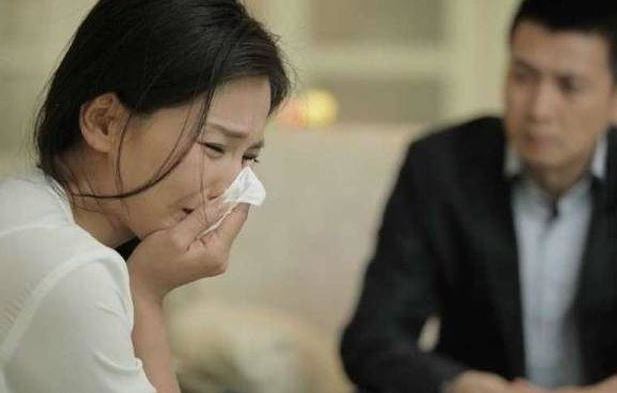 Ngày cưới em trai chồng, tôi mừng phong bì 5 triệu, không ngờ lại bị đuổi khỏi nhà ngay trong cuộc họp gia đình tối đó