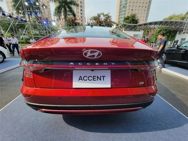 Cận cảnh Hyundai Accent 2024 vừa trình làng thị trường Việt Nam ảnh 12
