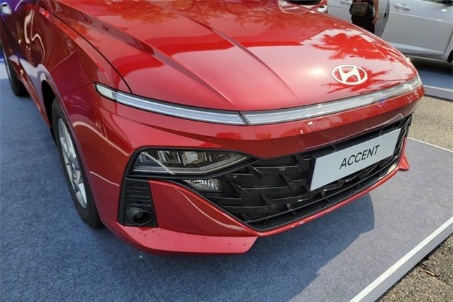 Cận cảnh Hyundai Accent 2024 vừa trình làng thị trường Việt Nam ảnh 13