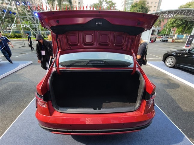 Cận cảnh Hyundai Accent 2024 vừa trình làng thị trường Việt Nam ảnh 20