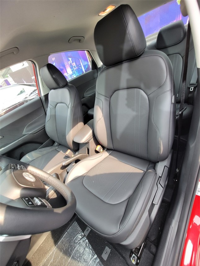 Cận cảnh Hyundai Accent 2024 vừa trình làng thị trường Việt Nam ảnh 25