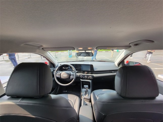 Cận cảnh Hyundai Accent 2024 vừa trình làng thị trường Việt Nam ảnh 29